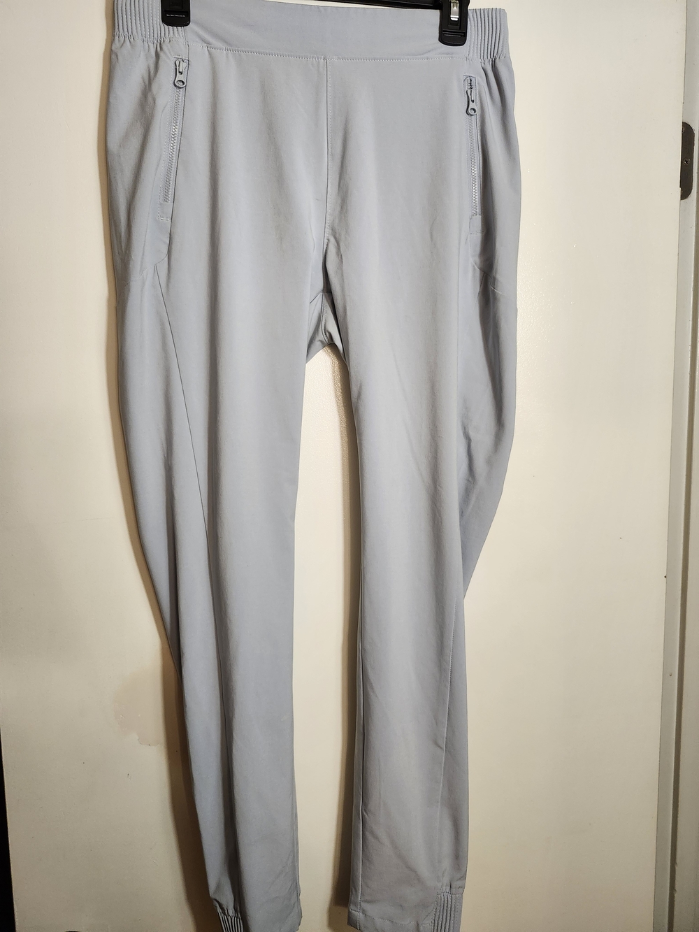 Columbia Light Gray Women’s Performance Fishing Gear Pants - Size Small